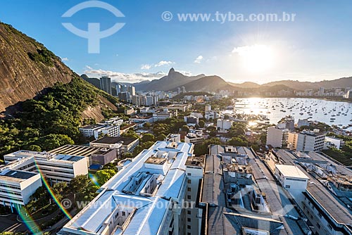  Vista de cima do bairro da urca durante a travessia entre o Morro da Urca  - Rio de Janeiro - Rio de Janeiro (RJ) - Brasil