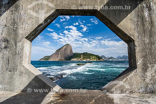  Vista do Pão de Açúcar a partir da passarela do Forte Tamandaré da Laje (1555)  - Rio de Janeiro - Rio de Janeiro (RJ) - Brasil