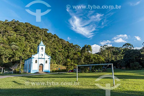  Campo de futebol no distrito de Visconde de Mauá com a Igreja de São Sebastião ao fundo  - Resende - Rio de Janeiro (RJ) - Brasil