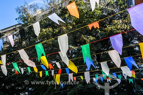  Detalhe de bandeirinhas de festa junina na Paróquia Cristo Redentor  - Rio de Janeiro - Rio de Janeiro (RJ) - Brasil