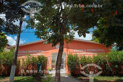 Vista da Escola Municipal Sylvio Luciano de Campos - à esquerda - e a Escola Municipal Joaquim e José da Costa - à direita  - Guararema - São Paulo (SP) - Brasil