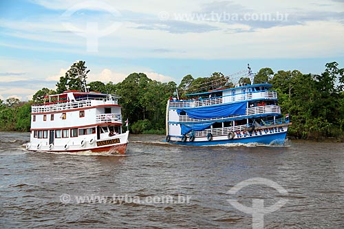  Chalanas - embarcação regional - no Rio Amazonas próximo à Manaus  - Manaus - Amazonas (AM) - Brasil