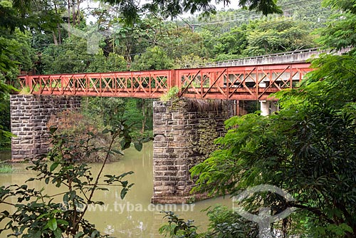  Ponte metálica (1902) que fazia a travessia entre as cidades de Santa Branca e Jacareí - projetada pelo escritor Euclides da Cunha  - Santa Branca - São Paulo (SP) - Brasil