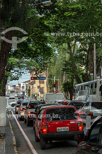  Tráfego na Rua Quinze de Novembro  - Jacareí - São Paulo (SP) - Brasil