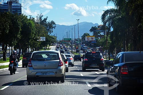  Tráfego na Avenida das Américas  - Rio de Janeiro - Rio de Janeiro (RJ) - Brasil