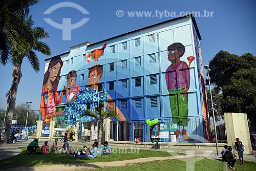  Grafite Contos na Escola Municipal Rivadávia Corrêa - parte do Projeto Rio Big Walls  - Rio de Janeiro - Rio de Janeiro (RJ) - Brasil