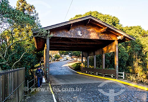  Ponte coberta em Treze Tílias  - Treze Tílias - Santa Catarina (SC) - Brasil
