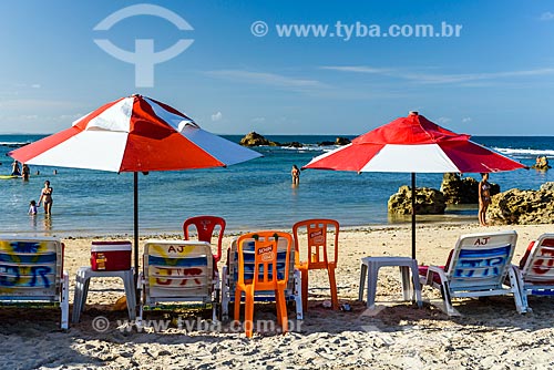  Guarda-sóis e cadeiras da Orla da 2ª Praia  - Cairu - Bahia (BA) - Brasil