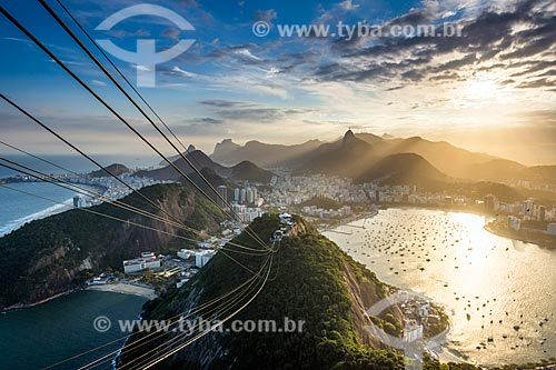  Vista do Pão de Açúcar durante a travessia entre o Morro da Urca  - Rio de Janeiro - Rio de Janeiro (RJ) - Brasil