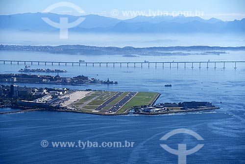  Vista da Aeroporto Santos Dumont a partir do Pão de Açúcar  - Rio de Janeiro - Rio de Janeiro (RJ) - Brasil