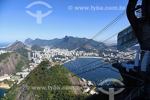  Bondinho fazendo a travessia entre o Morro da Urca e o Pão de Açúcar  - Rio de Janeiro - Rio de Janeiro (RJ) - Brasil