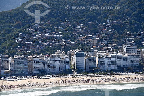  Foto aérea da orla da Praia do Leme com a favela da babilônia  - Rio de Janeiro - Rio de Janeiro (RJ) - Brasil