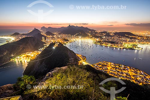  Vista da Enseada de Botafogo a partir do Pão de Açúcar durante o anoitecer  - Rio de Janeiro - Rio de Janeiro (RJ) - Brasil