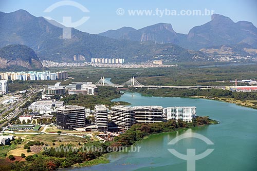  Foto aérea da Lagoa de Jacarepaguá com a Ponte Cardeal Dom Eugênio de Araújo Sales (2013) ao fundo  - Rio de Janeiro - Rio de Janeiro (RJ) - Brasil