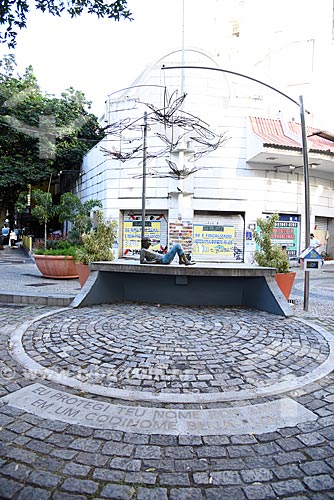  Estátua em homenagem ao cantor Cazuza na Praça Cazuza  - Rio de Janeiro - Rio de Janeiro (RJ) - Brasil