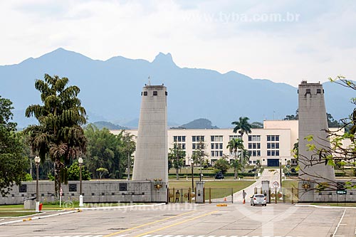  Entrada da Academia Militar das Agulhas Negras (AMAN) com o Parque Nacional de Itatiaia ao fundo  - Resende - Rio de Janeiro (RJ) - Brasil