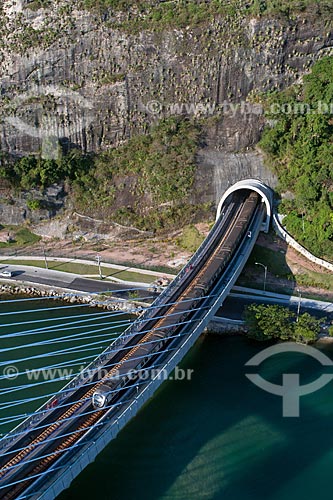  Foto aérea da Ponte estaiada na linha 4 do Metrô Rio  - Rio de Janeiro - Rio de Janeiro (RJ) - Brasil