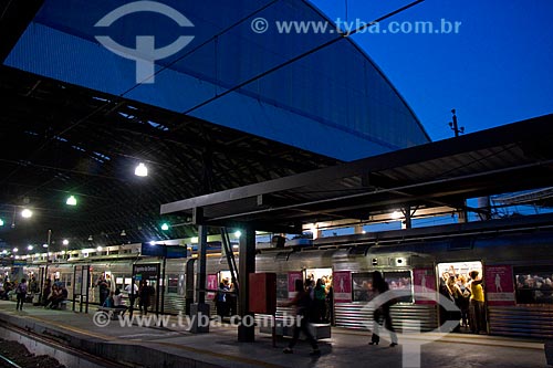  Passageiros na Estação Ferroviária Engenho de Dentro  - Rio de Janeiro - Rio de Janeiro (RJ) - Brasil