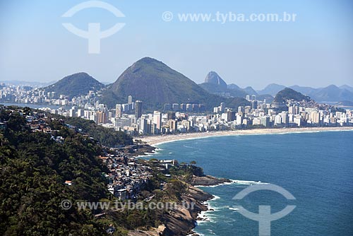  Vista aérea da Favela do Vidigal com as praias do Leblon e Ipanema ao fundo  - Rio de Janeiro - Rio de Janeiro (RJ) - Brasil