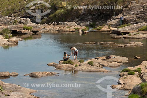  Banhistas no Rio São Francisco na parte alta da Serra da Canastra  - São Roque de Minas - Minas Gerais (MG) - Brasil