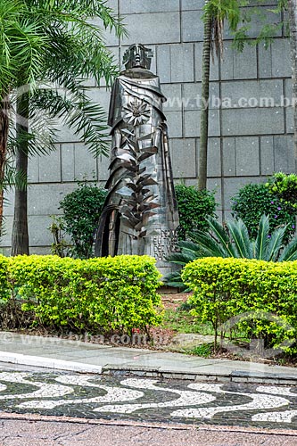  Escultura Tiradentes de Vasco Prado nos jardins do Palácio Farroupilha (1967) - sede da Assembleia Legislativa do Estado do Rio Grande do Sul  - Porto Alegre - Rio Grande do Sul (RS) - Brasil