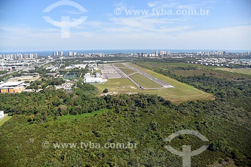  Foto aérea do Aeroporto Roberto Marinho - mais conhecido como Aeroporto de Jacarepaguá  - Rio de Janeiro - Rio de Janeiro (RJ) - Brasil