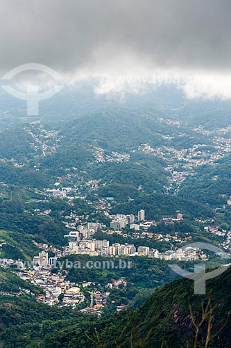  Vista da cidade de Petrópolis durante a Travessia Cobiçado x Ventania no Parque Nacional da Serra dos Órgãos  - Petrópolis - Rio de Janeiro (RJ) - Brasil