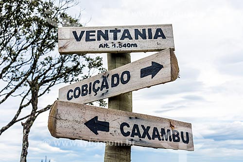  Detalhe de placa na Travessia Cobiçado x Ventania no Parque Nacional da Serra dos Órgãos  - Petrópolis - Rio de Janeiro (RJ) - Brasil
