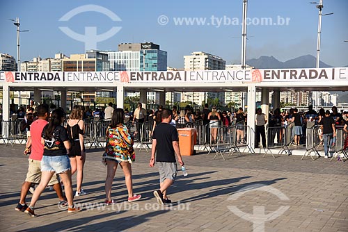  Público chegando no Rock in Rio 2017 no Parque Olímpico Rio 2016  - Rio de Janeiro - Rio de Janeiro (RJ) - Brasil