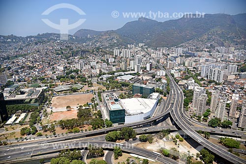  Foto aérea do Viaduto Engenheiro Freyssinet (1974) - também conhecido como Viaduto da Paulo de Frontin  - Rio de Janeiro - Rio de Janeiro (RJ) - Brasil
