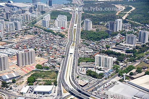  Foto aérea de estações do BRT Transolímpica na Avenida Salvador Allende  - Rio de Janeiro - Rio de Janeiro (RJ) - Brasil