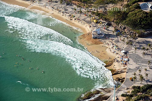  Foto aérea da orla da Praia do Arpoador  - Rio de Janeiro - Rio de Janeiro (RJ) - Brasil