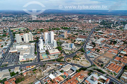  Foto feita com drone da Praça Feijó de Sá entre a Avenida Padre Cícero e a Avenida Leão Sampaio com o bairro de Santa Tereza no fundo  - Juazeiro do Norte - Ceará (CE) - Brasil