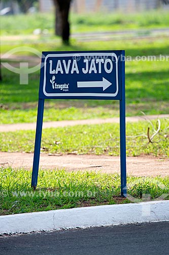 Detalhe de placa indicando lava-rápido  - Palmas - Tocantins (TO) - Brasil