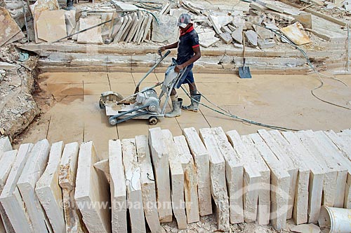  Extração de calcário - corte de Pedra Cariri  - Santana do Cariri - Ceará (CE) - Brasil