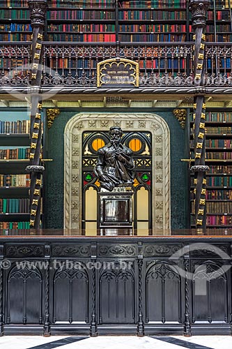  Estátua no interior do Real Gabinete Português de Leitura (1887)  - Rio de Janeiro - Rio de Janeiro (RJ) - Brasil