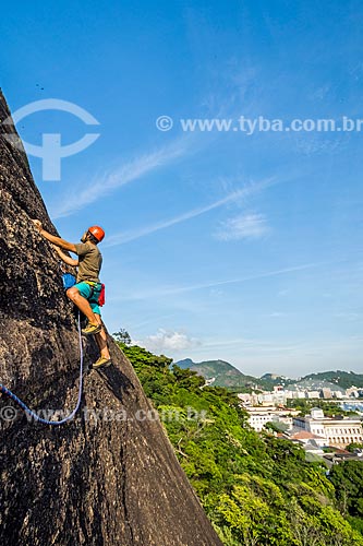  Alpinista durante a escalada no Morro da Babilônia  - Rio de Janeiro - Rio de Janeiro (RJ) - Brasil