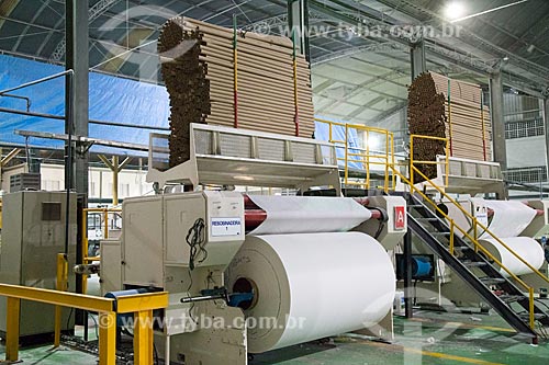  Linha de produção de papel toalha da Carta Fabril  - Niterói - Rio de Janeiro (RJ) - Brasil