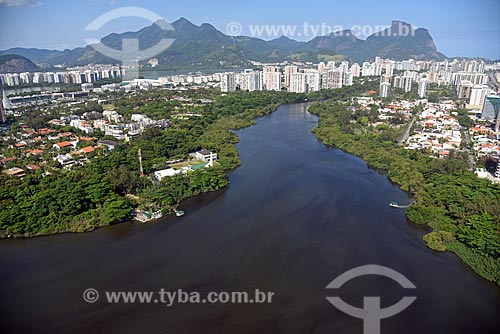  Foto aérea da Lagoa da Tijuca com a Pedra da Gávea ao fundo  - Rio de Janeiro - Rio de Janeiro (RJ) - Brasil