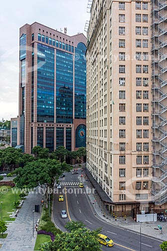  Vista da Praça Mauá com o Centro Empresarial RB1 - ao fundo - e o Edifício Joseph Gire (1929) - também conhecido como Edifício A Noite - à direita  - Rio de Janeiro - Rio de Janeiro (RJ) - Brasil