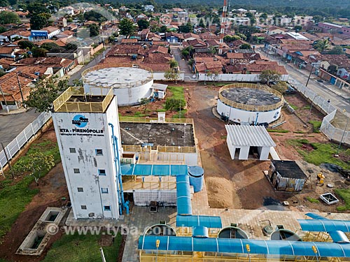  Foto feita com drone da estação de tratamento de água da Companhia Saneamento de Goiás S/A (SANEAGO) - concessionária de serviços de tratamento de água e esgoto  - Pirenópolis - Goiás (GO) - Brasil