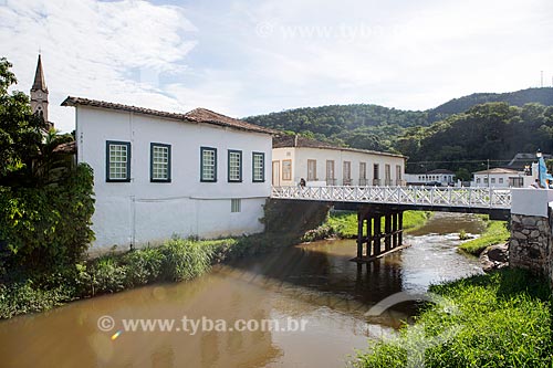  Vista de trecho do Rio Vermelho e Museu Casa de Cora Coralina - casa em que a escritora Cora Coralina viveu - na cidade de Goiás  - Goiás - Goiás (GO) - Brasil