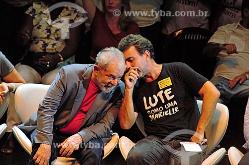  Ex-presidente Luiz Inácio Lula da Silva e Marcelo Freixo durante ato em defesa da democracia no Circo Voador  - Rio de Janeiro - Rio de Janeiro (RJ) - Brasil