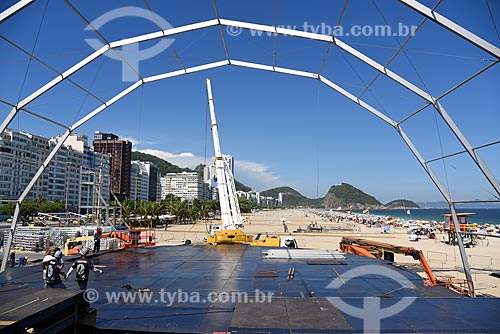  Montagem de palco na Praia de Copacabana para show no réveillon  - Rio de Janeiro - Rio de Janeiro (RJ) - Brasil