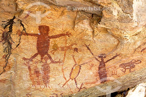  Detalhe de pintura rupestre - figuras de pessoas - no Sítio Arqueológico Toca da Extrema II no Parque Nacional Serra da Capivara  - Coronel José Dias - Piauí (PI) - Brasil