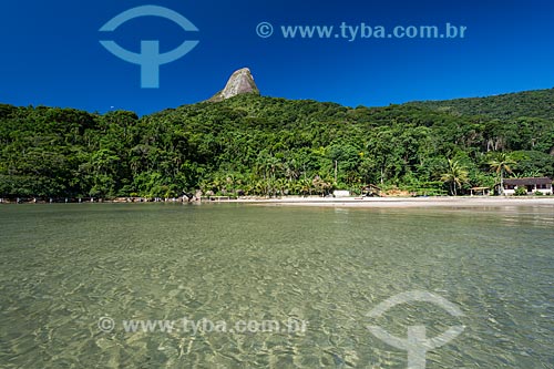  Vista da orla da Praia do Cruzeiro com o Pico do Pão de Açúcar - também conhecido como Pico do Mamanguá - ao fundo  - Paraty - Rio de Janeiro (RJ) - Brasil