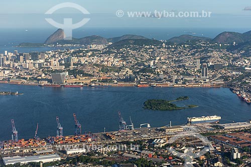  Foto aérea do Porto do Rio de Janeiro com o Pão de Açúcar ao fundo  - Rio de Janeiro - Rio de Janeiro (RJ) - Brasil