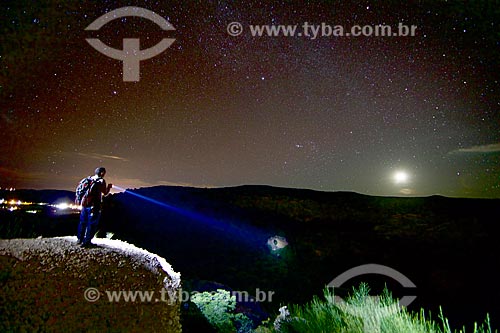  Feixe de luz no complexo da Pedra Furada no Parque Nacional Serra da Capivara  - Coronel José Dias - Piauí (PI) - Brasil
