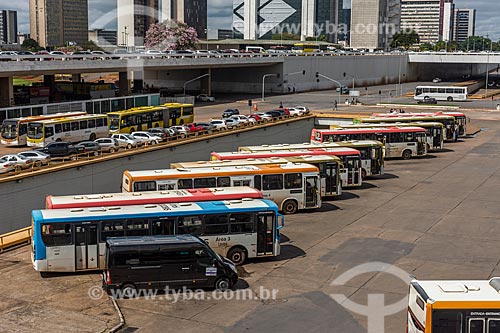  Detalhe de ônibus na Plataforma Rodoviária de Brasília  - Brasília - Distrito Federal (DF) - Brasil