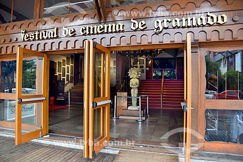  Entrada do Palácio dos Festivais - local de exibição dos filmes participantes do Festival de Cinema de Gramado  - Gramado - Rio Grande do Sul (RS) - Brasil